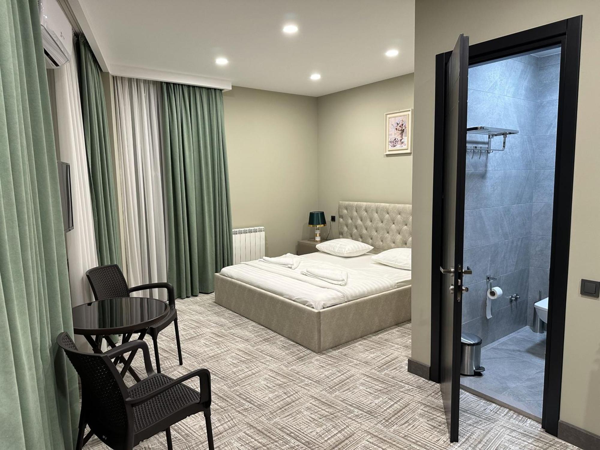 Caspian Vf Hotel Batoemi Buitenkant foto