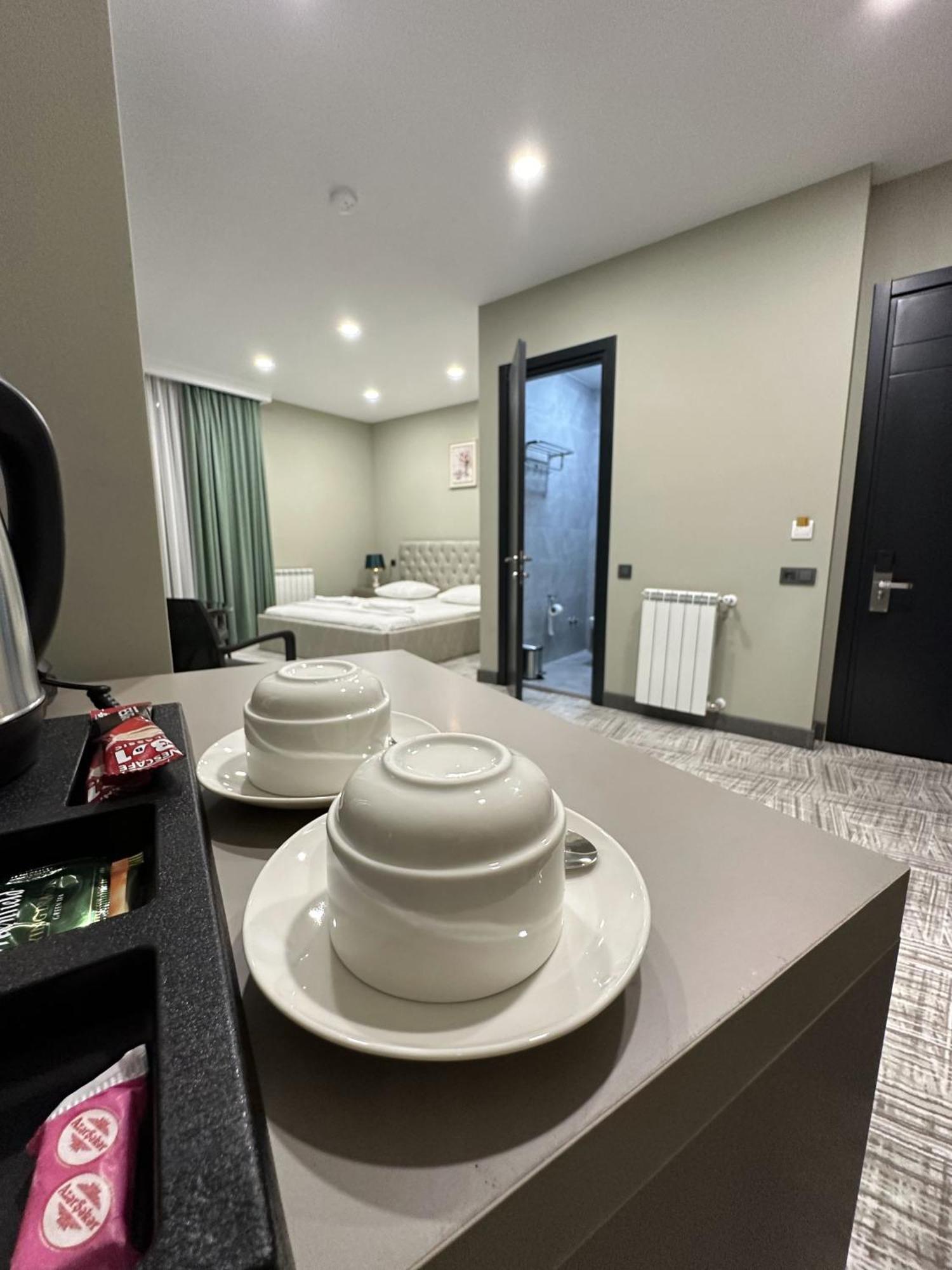 Caspian Vf Hotel Batoemi Buitenkant foto