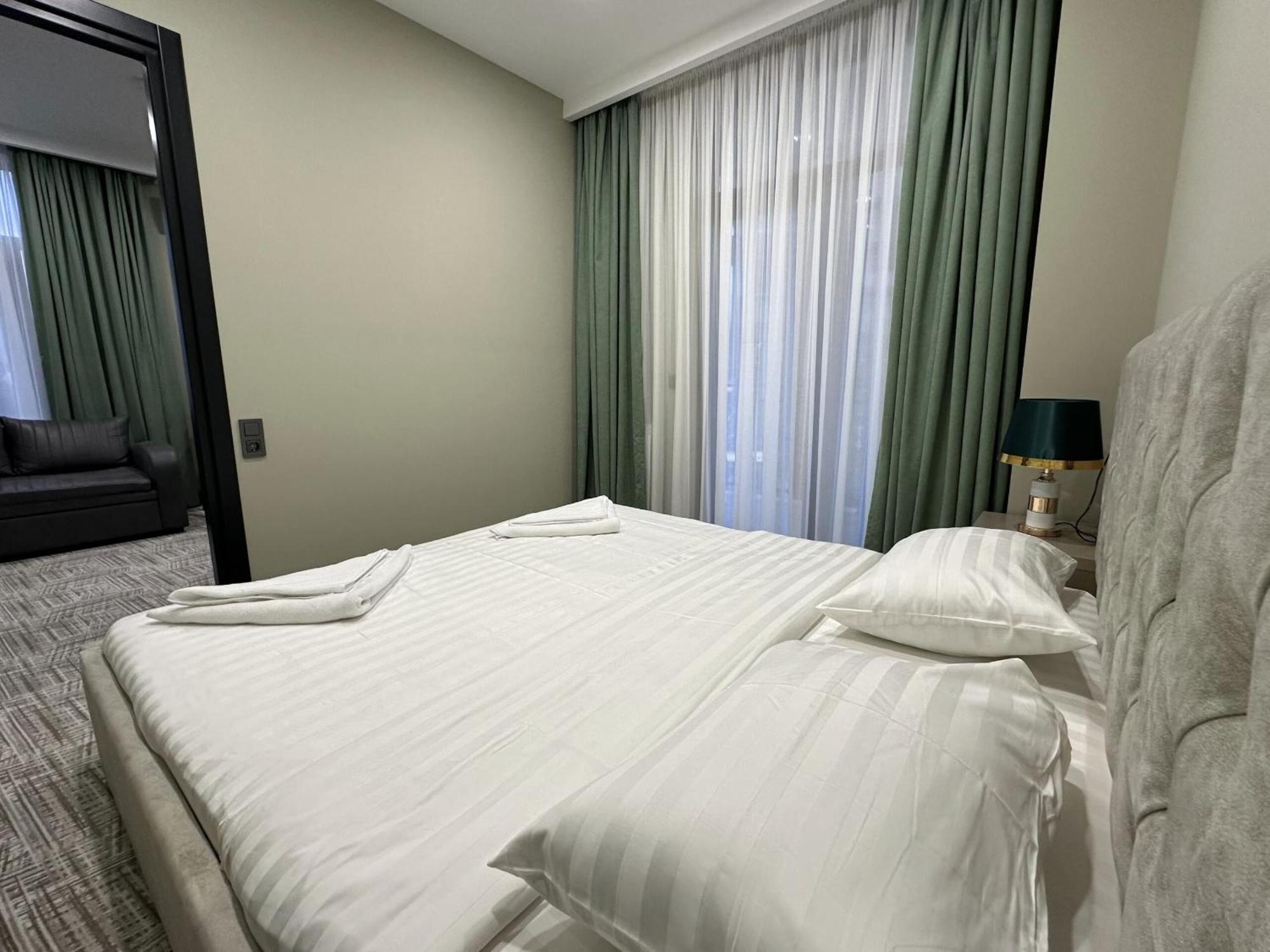 Caspian Vf Hotel Batoemi Buitenkant foto