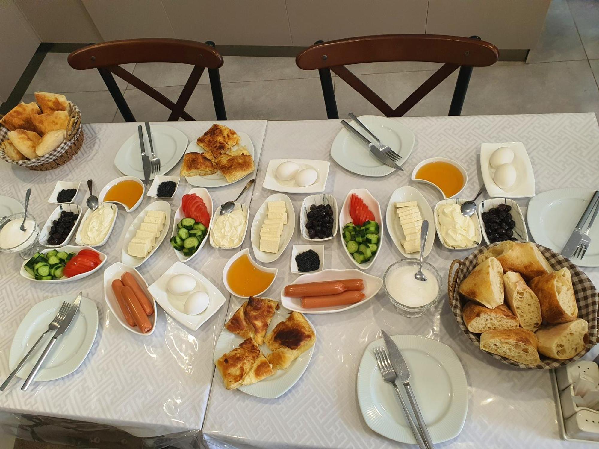 Caspian Vf Hotel Batoemi Buitenkant foto